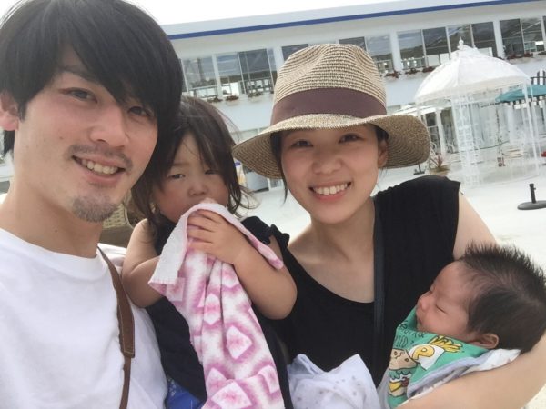 4人
